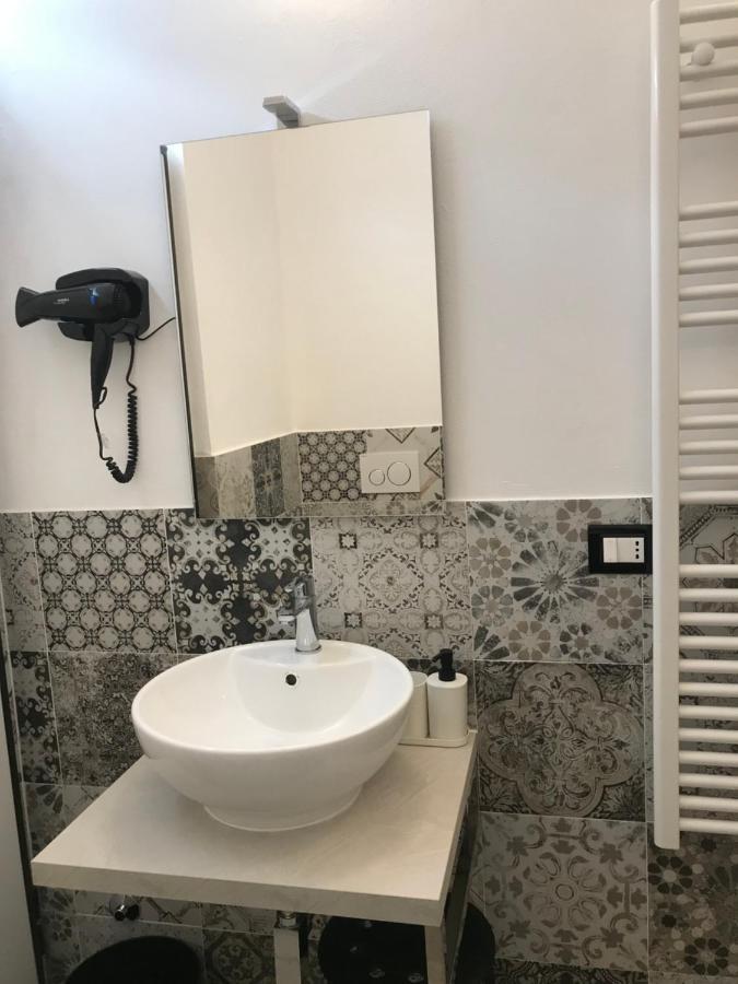 La Rosa App Apartment Ливорно Екстериор снимка
