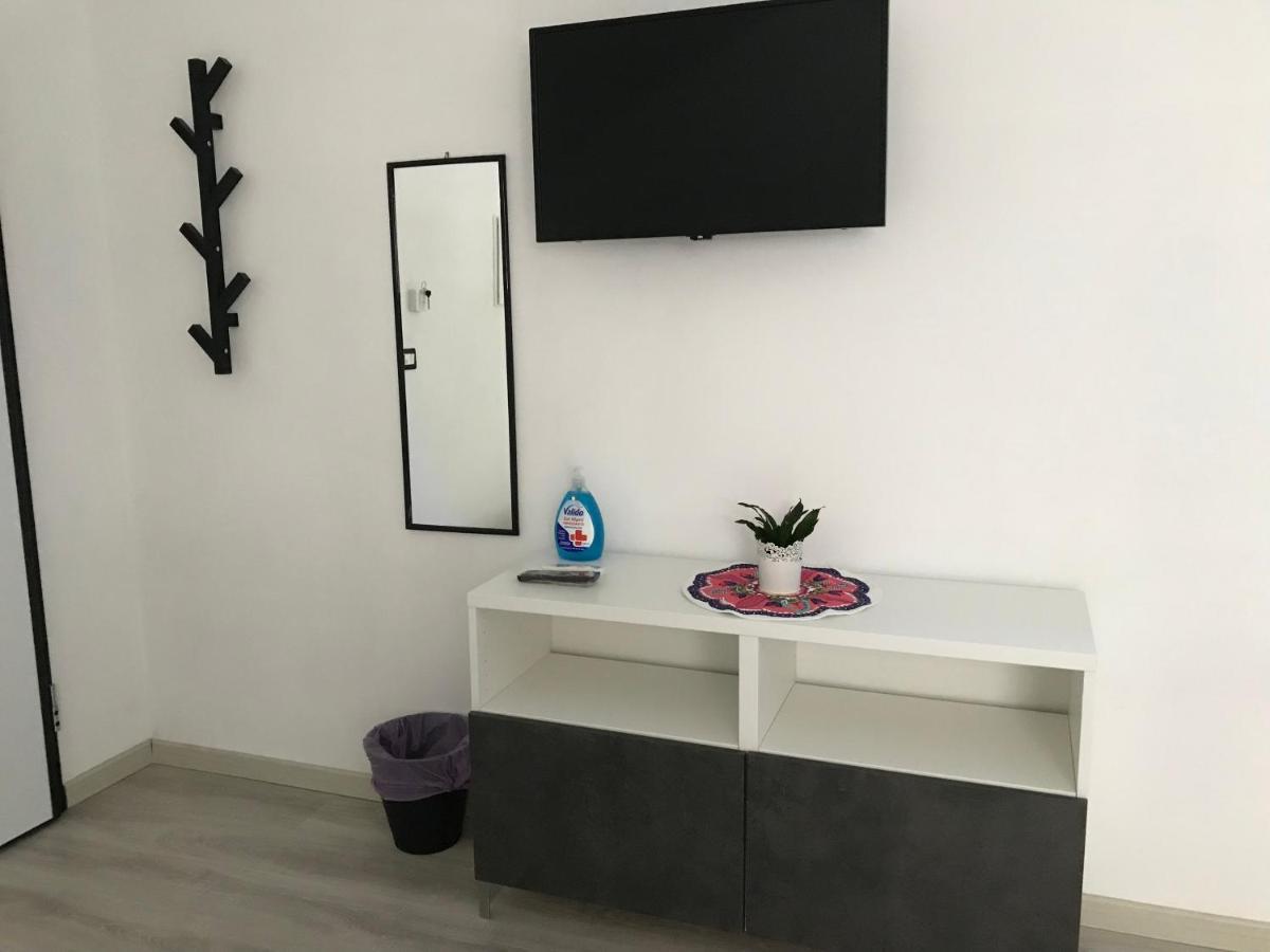 La Rosa App Apartment Ливорно Екстериор снимка